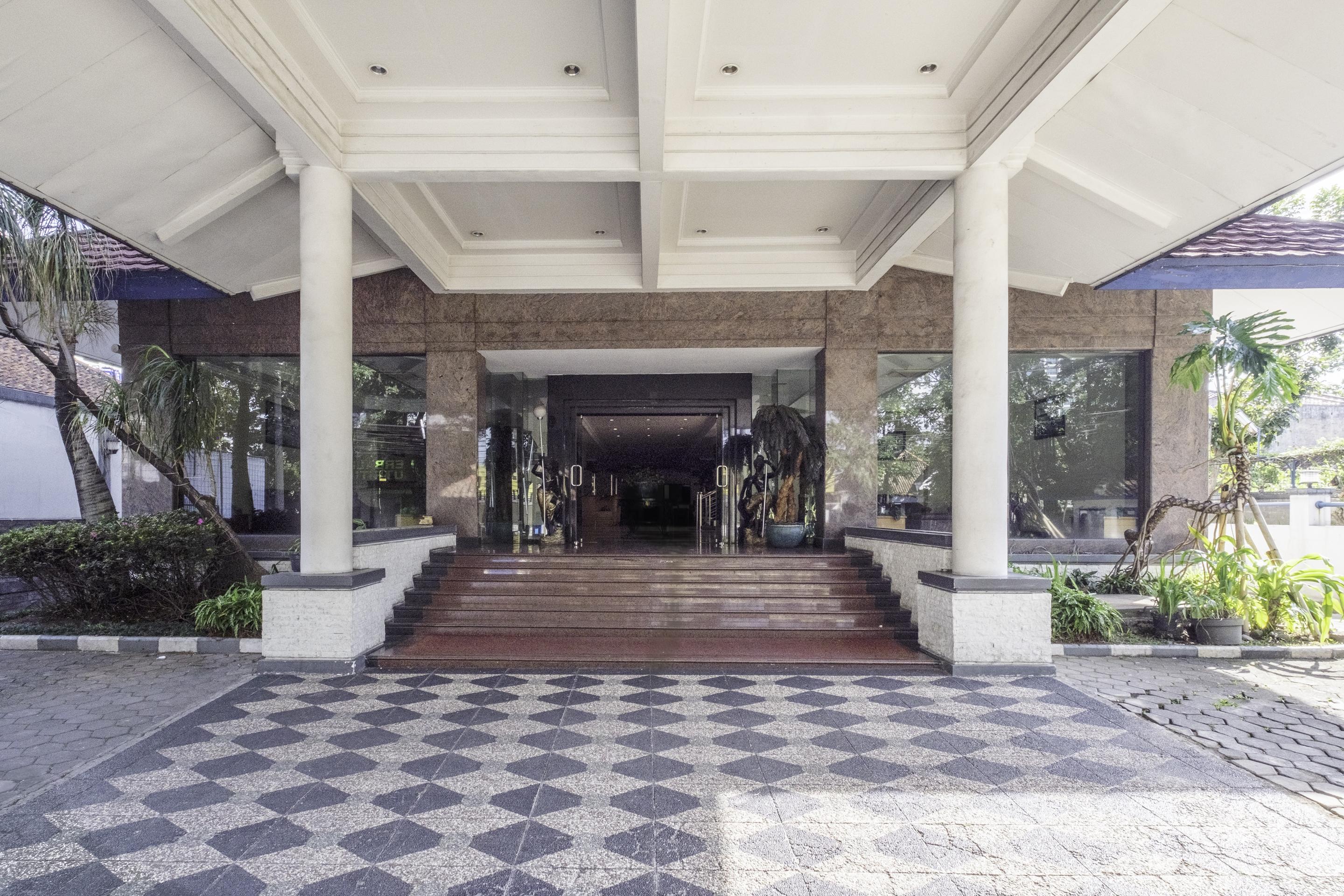 Collection O 25 Hotel Baltika باندونج المظهر الخارجي الصورة